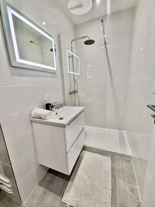 Apartment Excellent T2 - Moderne & Tout Equipe Avec Parking Grenoble